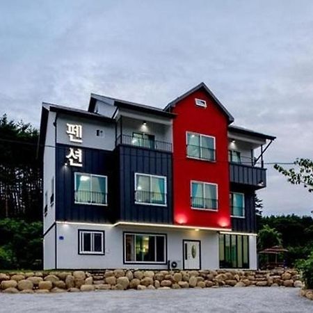 Gangneung Luluberry Pension Luaran gambar