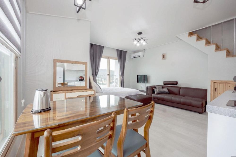 Gangneung Luluberry Pension Luaran gambar