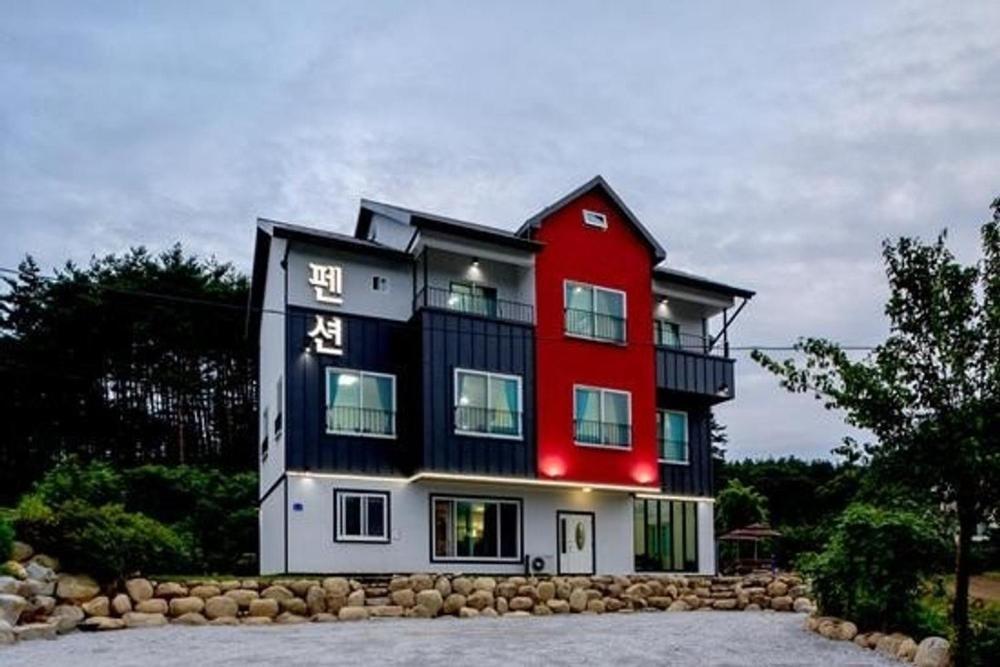 Gangneung Luluberry Pension Luaran gambar